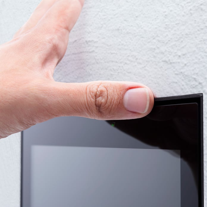 Touch panel for building automation, flush installation