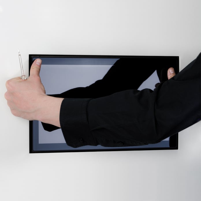 Touch panel for building automation, easy to install