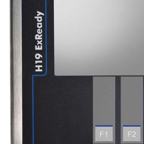 H19-Detailfoto-500x500-Namensschriftzug-RGB_TastaturNeu